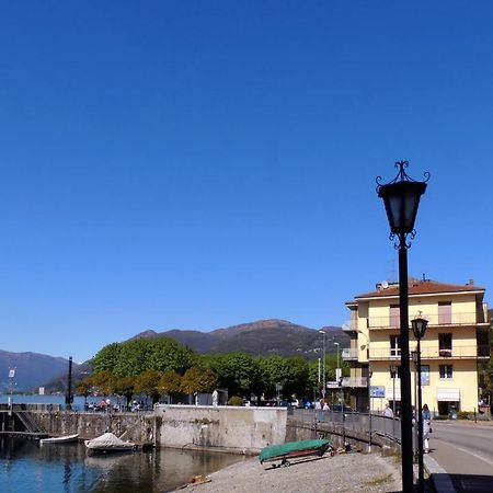 Hotel Del Pesce Luino Exterior foto