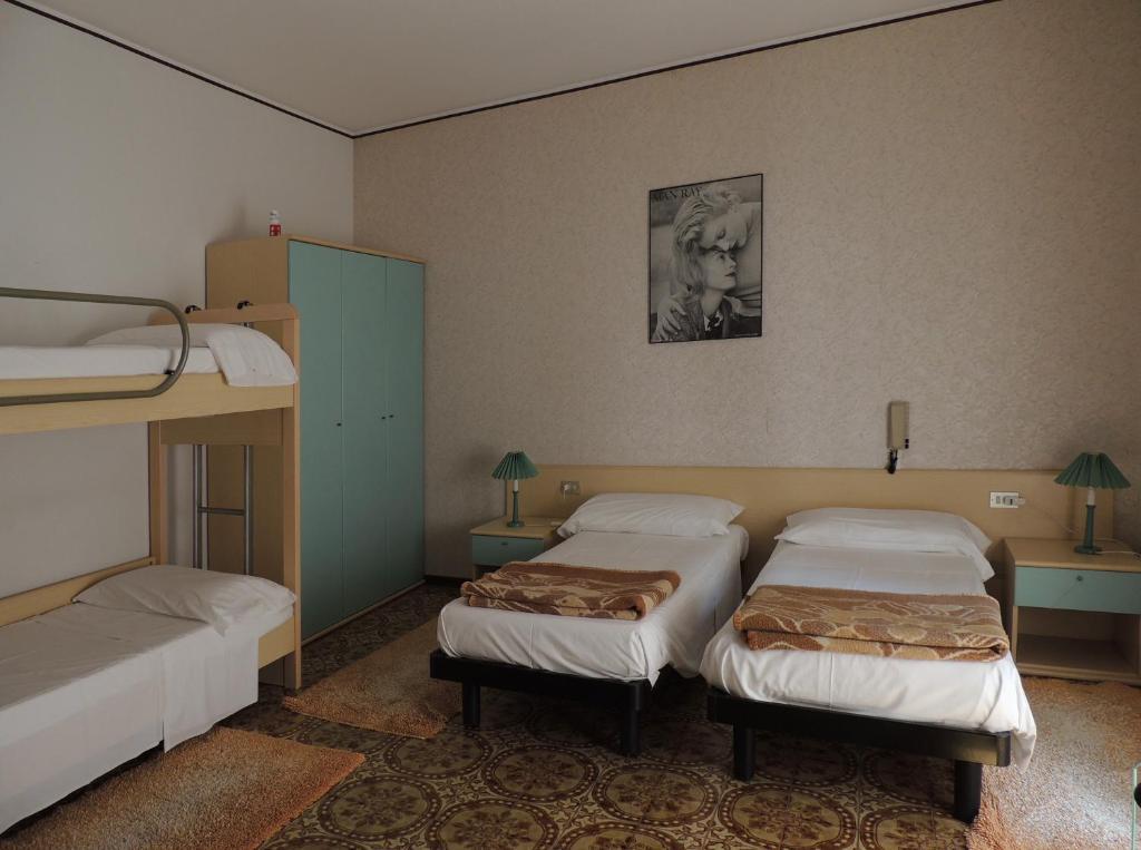 Hotel Del Pesce Luino Habitación foto