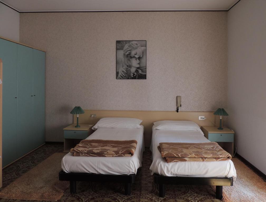 Hotel Del Pesce Luino Habitación foto